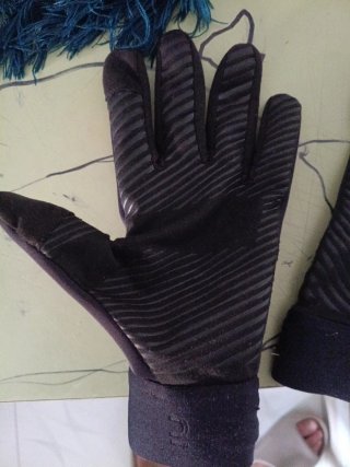 Guantes de fútbol Kipsta negros y morados