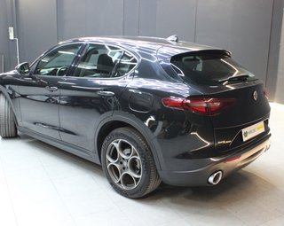 Alfa Romeo Stelvio 2017