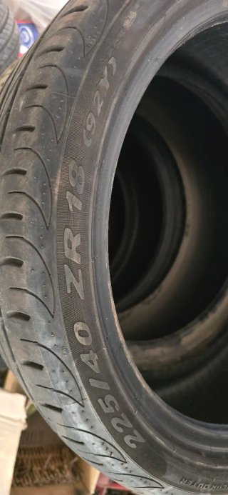 Neumáticos 225/40R18