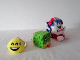 Peluches: Serpiente, Pulpo, Vaca, Perro y otros