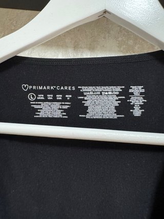 Top deportivo negro