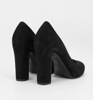 Zapatos de tacón negros de piel