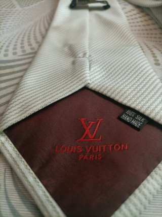 Cravatta Louis Vuitton in Seta Beige Rosso