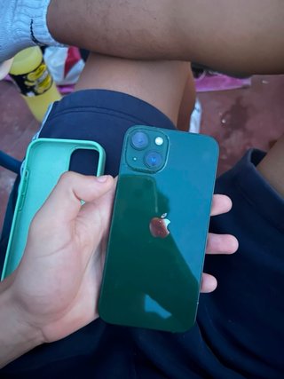 iPhone 13 Apple