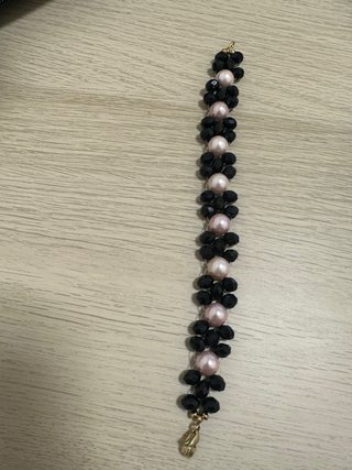 Bracciale cristalli neri e perle fiume