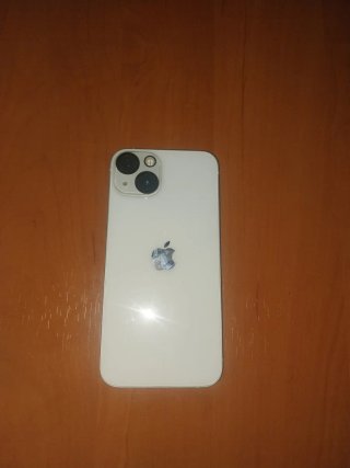 iPhone 13 Blanco + Cargador y Funda