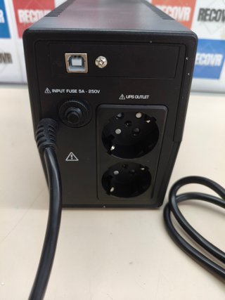 Batteria di backup per computer Nilox UPS 1500 VA.