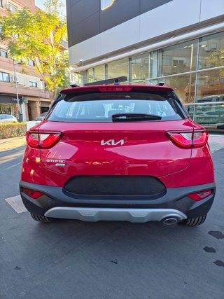 KIA STONIC GERENCIA  DRIVE HÍBRIDO Y GASOLINA