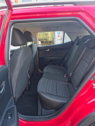 KIA STONIC GERENCIA  DRIVE HÍBRIDO Y GASOLINA