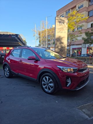 KIA STONIC GERENCIA  DRIVE HÍBRIDO Y GASOLINA