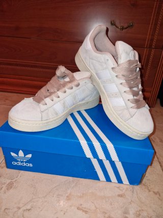 Zapatillas Adidas Campus Beige y Blancas