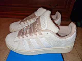 Zapatillas Adidas Campus Beige y Blancas