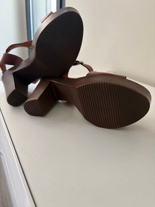 Sandalias de piel Liberitae marrones