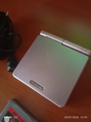 Game Boy Advance SP Rosa más 2 juegos