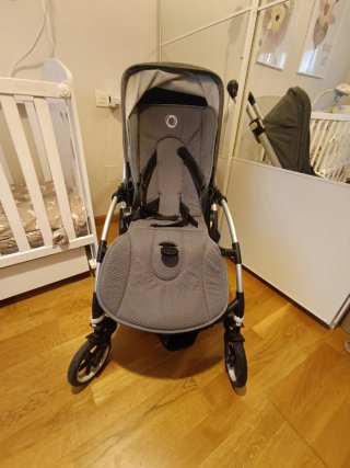 Passeggino Bugaboo modello Bee6 con ovetto
