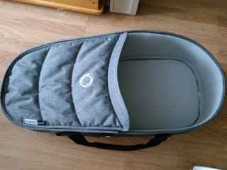 Passeggino Bugaboo modello Bee6 con ovetto