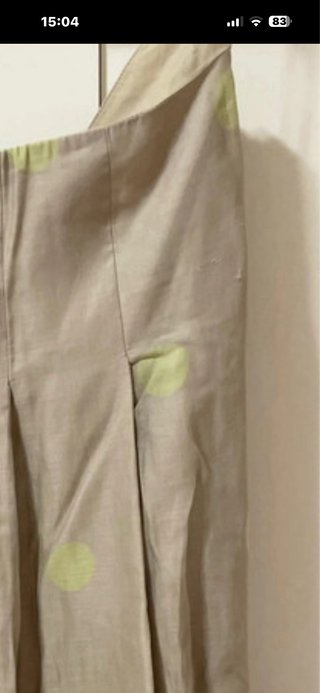 Conjunto CH verde y beige lunares.
