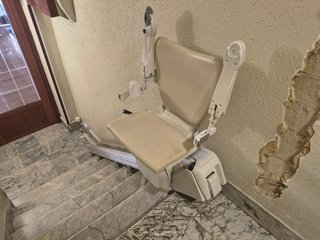 Salvaescaleras marca Valida 7 peldaños.