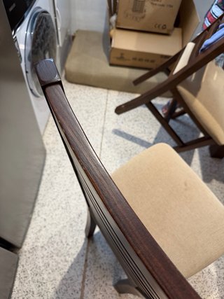 Mesa de madera maciza con 6 sillas