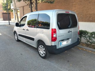 Peugeot Partner año 2011 solo 176000km,  doble pue