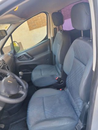 Peugeot Partner año 2011 solo 176000km,  doble pue