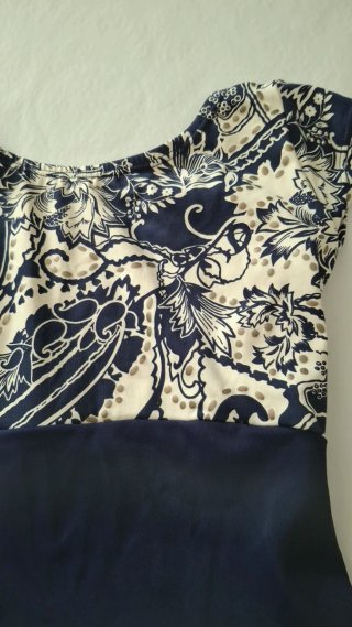 Malla de patinaje azul y estampado