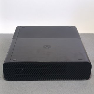 MICROSOFT XBOX 360 E 500 GB NERA + CAVI