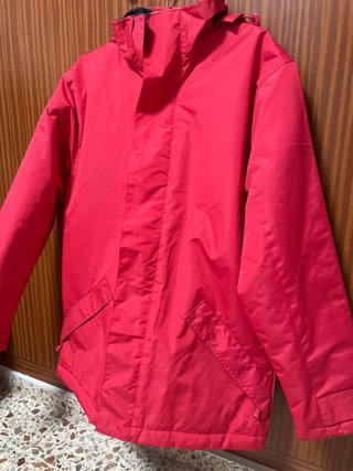 Chaqueta roja impermeable talla M unisex