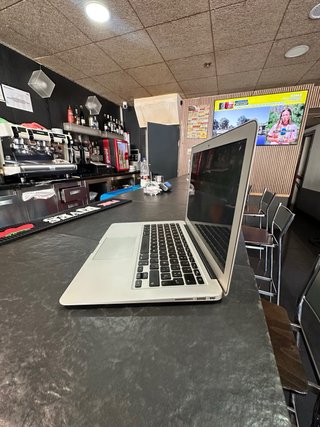 MacBook Air OS X El Capitan 8GB RAM 500GB