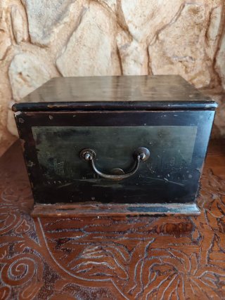 Antiguo Joyero Tocador Chino de Laca Negra y Roja