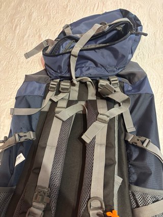 Mochila de viaje 70L azul y gris