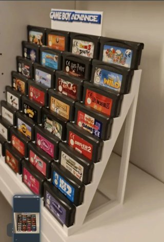 Expositor 32 cartuchos Game Boy Advance