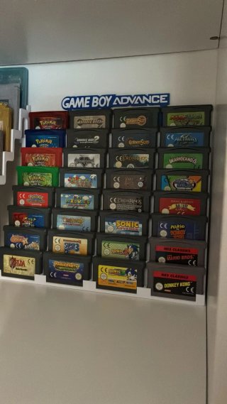 Expositor 32 cartuchos Game Boy Advance
