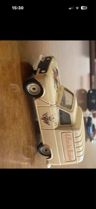 Modellino auto d'epoca da collezione