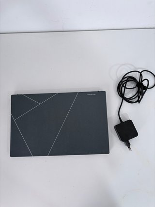 Asus Zenbook 15 OLED Gris