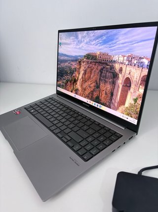 Asus Zenbook 15 OLED Gris