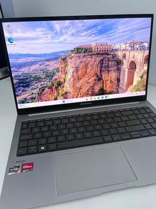 Asus Zenbook 15 OLED Gris