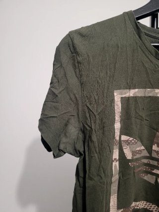 Camiseta Adidas Verde Militar Talla M