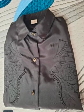 Camisa negra manga corta talla L