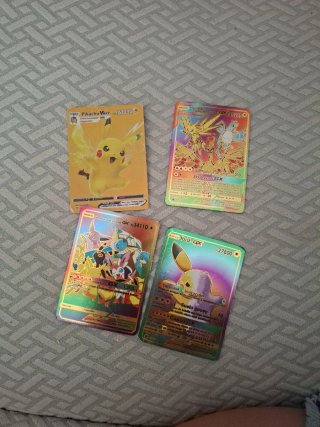Carta Pokémon Charizard V Dorada