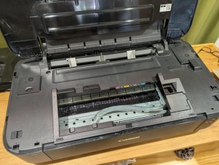 Impresora Canon PIXMA IX6850 para piezas o reparar