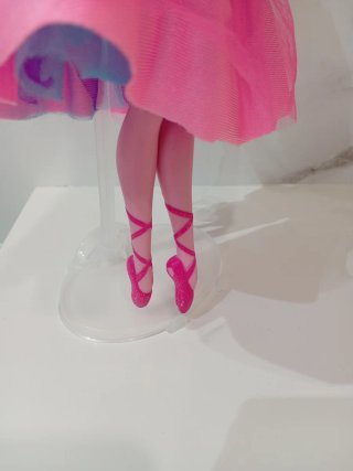 Barbie de los zapatos rosas, Kristyn Faraday 2013