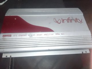 Amplificador Infinity 300w 2/1 canales