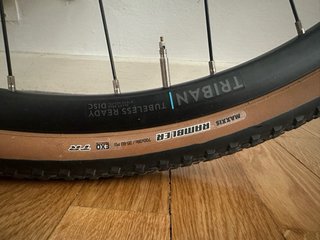 Bici da strada/gravel Triban RC 500 XS + 2 set