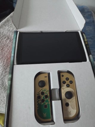 Nintendo Switch OLED Edición Tears of the Kingdom