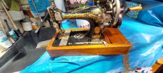 Máquina de coser Singer antigua