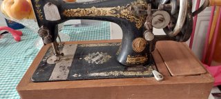 Máquina de coser Singer antigua