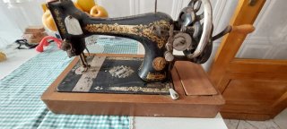 Máquina de coser Singer antigua