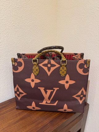 Borsa Louis Vuitton a mano
