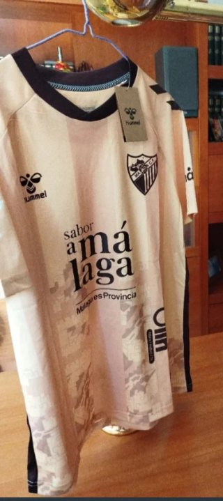 2 Camisetas Fútbol Hummel Beige y Morada